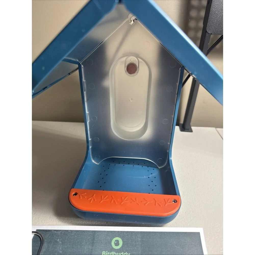 NEW Birdbuddy PRO Solar Smart Bird Feeder HDR 2K Slow Motion Video No Box NICE